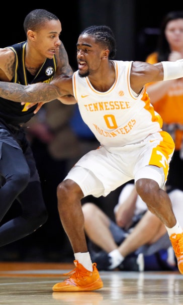 No. 1 Tennessee beats Missouri 72-60 for 17th straight win